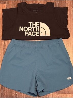 North Face Women’s Large Outfit - NWOT Teal Class V Shorts & Black Tank